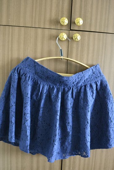 Labai gražus naujas mėlynas sijonukas
