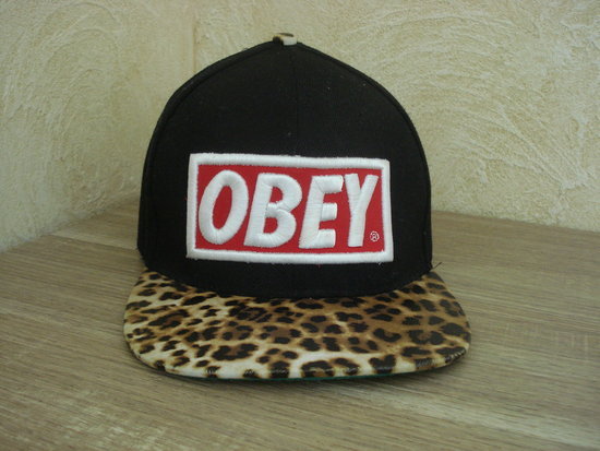 Obey kepurė
