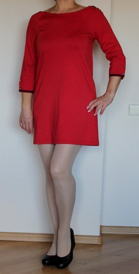 raudona trumpa suknele-tunika
