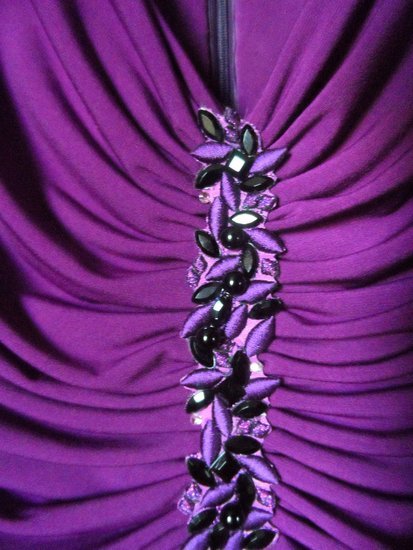 Ilga, violetinė suknelė