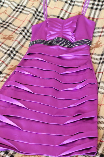 Puosni violetine suknele