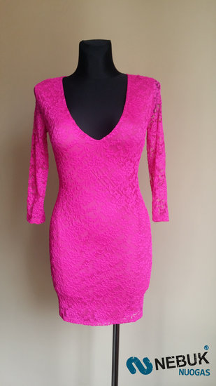 Rožinės spalvos suknelė