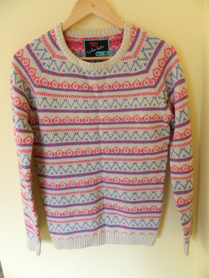 Raštuotas šiltas megztinis