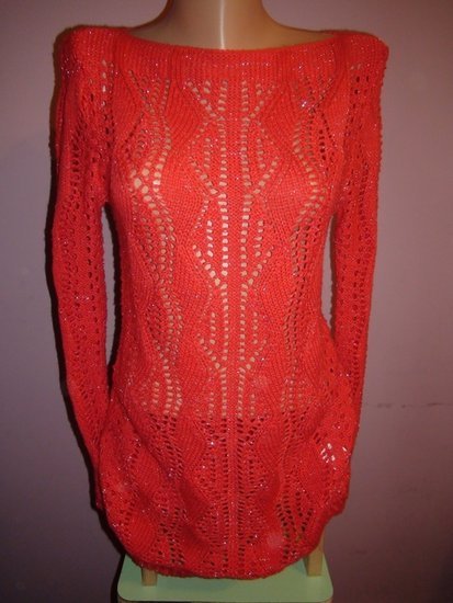 Naujas Raudonas megztinis