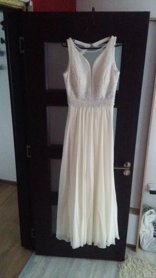 Pasakiška balta suknelė