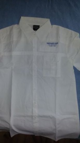 balti marškinukai 
