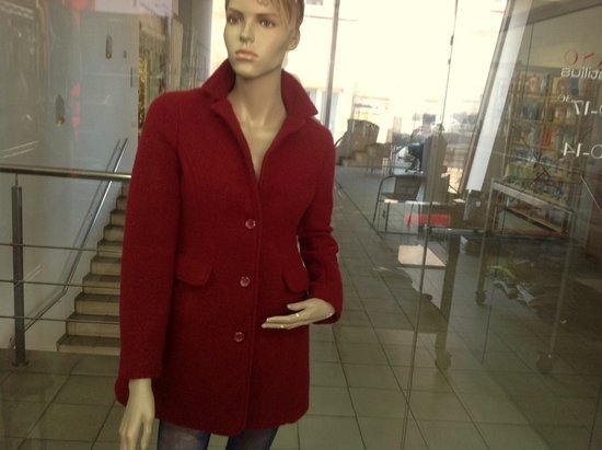Stefanel raudonas paltukas