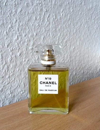 REZERVUOTA Naujas Chanel No 19 Parfumuotas vanduo