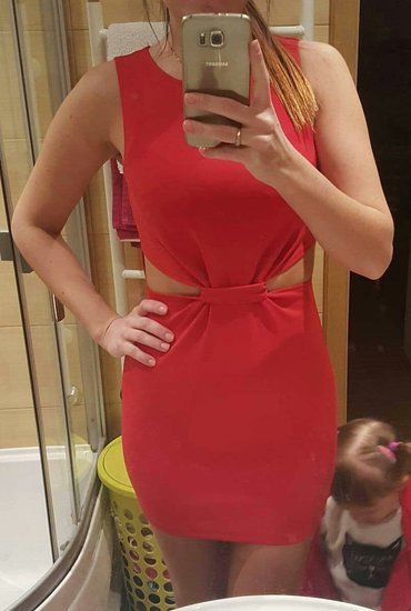 Nauja raudona maza suknele 
