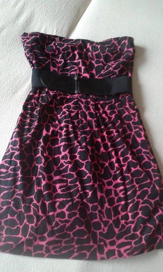 Rožinė tigrinio rašto suknelė