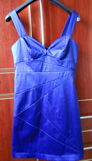 trumpa mėlyna suknelė