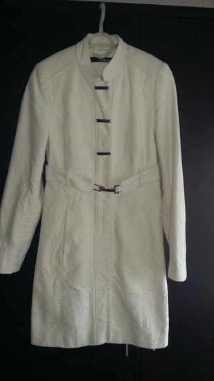 Baltas pavasarinis-rudeninis paltukas 