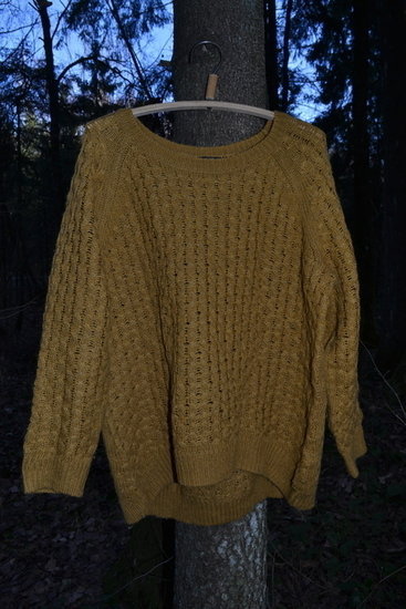 Geltonas šiltas megztinis