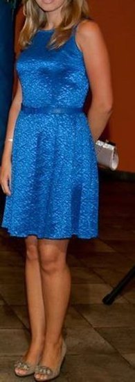 Puošni mėlyna suknytė