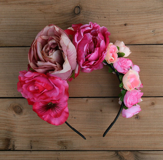 Rožinių gėlių karūna