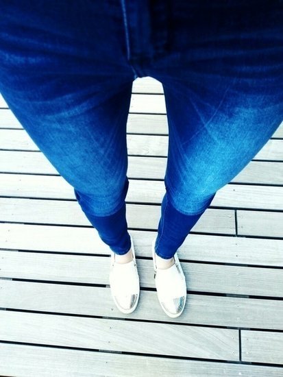 mėlyni dailūs džinsai