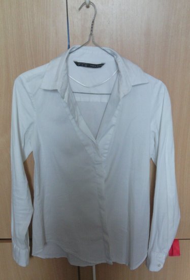Balti Zara marškinukai