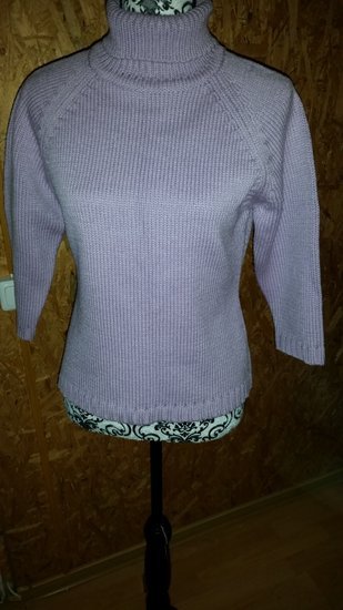 Megztinis pusilgėmis rankovėmis