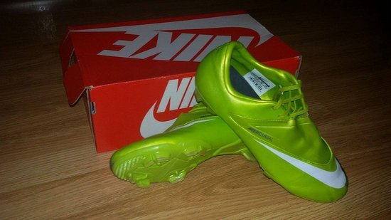 Nike mercurial vapor IV futbolo bateliai.
