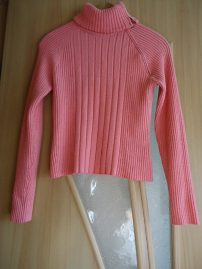 GUESS megztinis