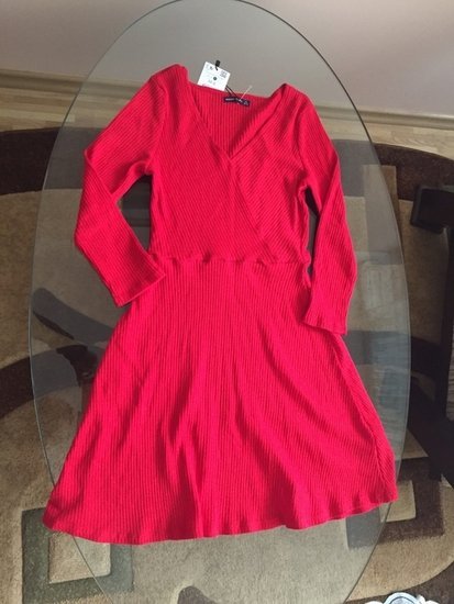 Nauja raudona ryski suknele 