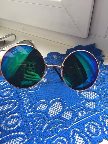 stilingi  nauji akiniai nuo saules