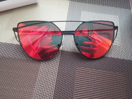 nauji stilingi akiniai nuo saules