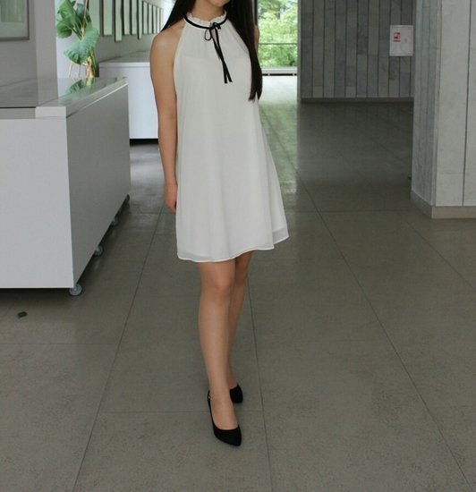 Balta vasarinė - proginė suknelė MOHITO