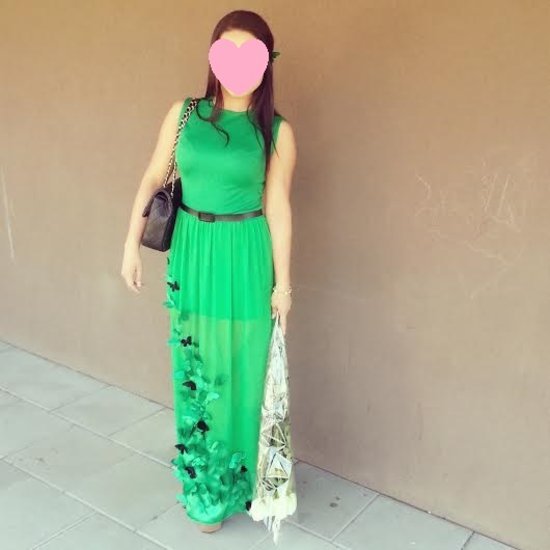 NUOMA ilga žalia suknelė su drugeliais