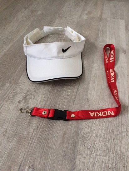 Nike balta beretė plius dovana