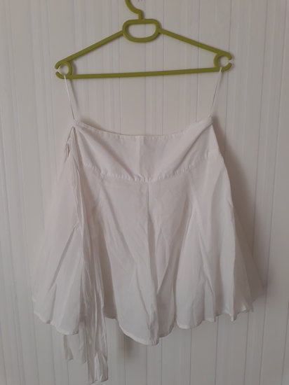 Baltas lengvas vasarinis sijonas