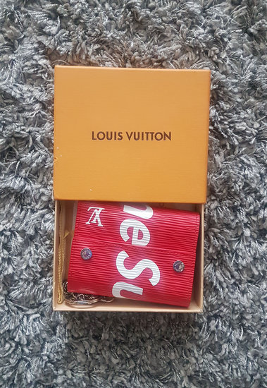Supreme Louis Vuitton pinigine