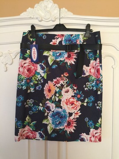 Naujas tamprus gėlėtas sijonas