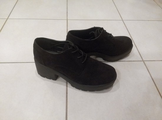 Platforminiai juodi batai
