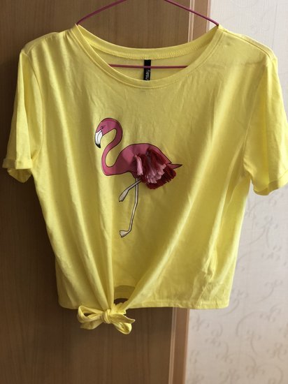 Geltona maikutė su flamingu