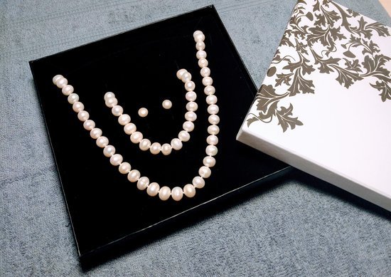 Papuošalų rinkiniai iš perlų