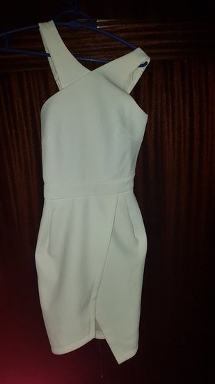 Balta puošni ASOS suknelė