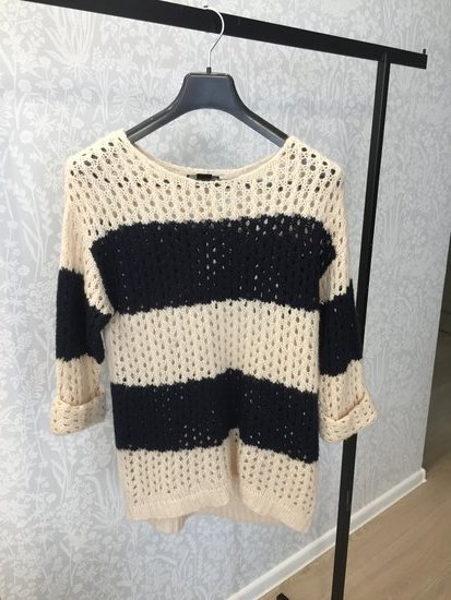 Šiltas mėlynai-baltas megztinis