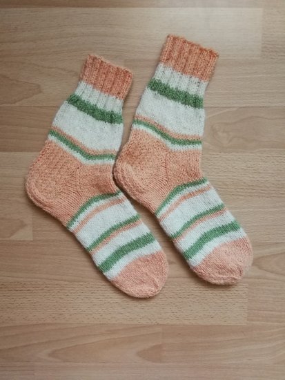 Rankų darbo kojinės