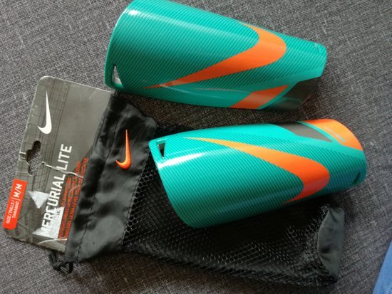 Blauzdų apsaugos Nike Mercurial Lite