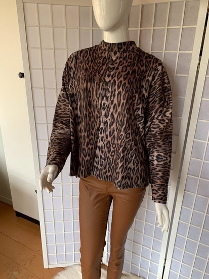 Leopardinis džemperis