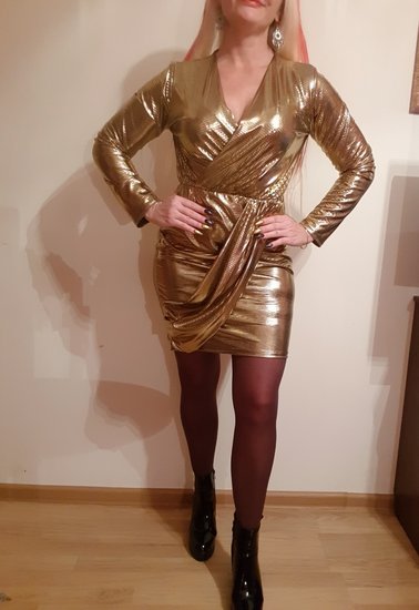 Aukso spalvos tviski suknelė