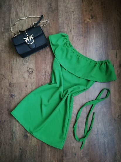 Žalia suknutė 