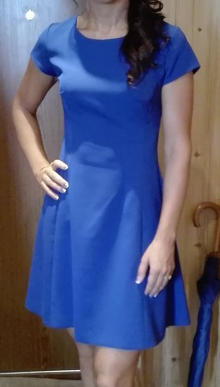 Trumpa mėlyna suknelė 