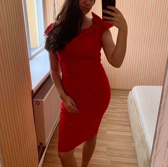 Nauja ryški raudona suknelė