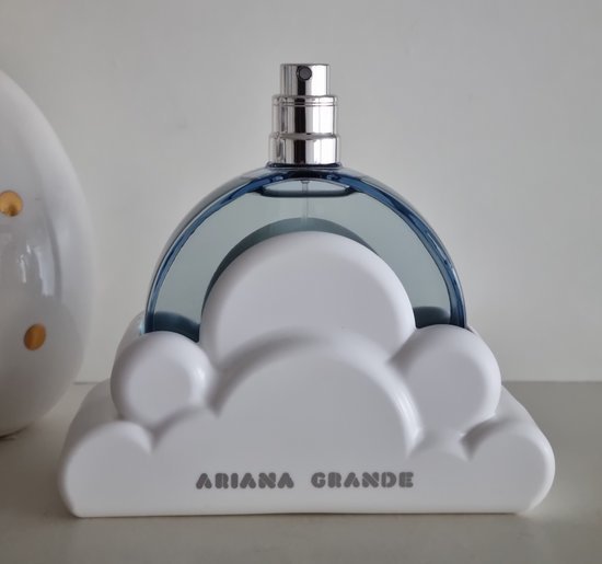 Ariane Grande Cloud