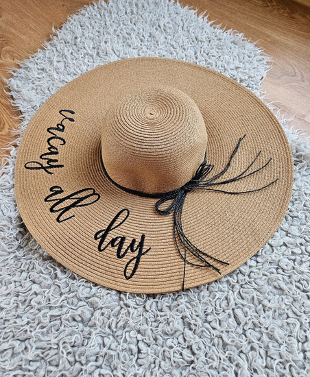 Plati vasarinė skrybėlė