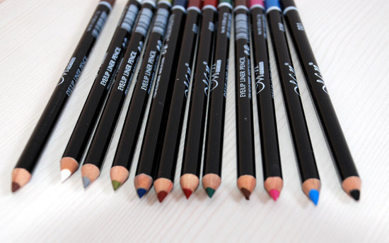 12 vnt kosmetinių spalvotų pieštukų