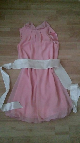 Lengva rožinė suknelė