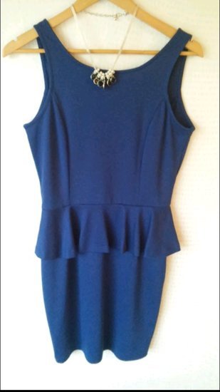 Mėlyna, elastinė suknelė